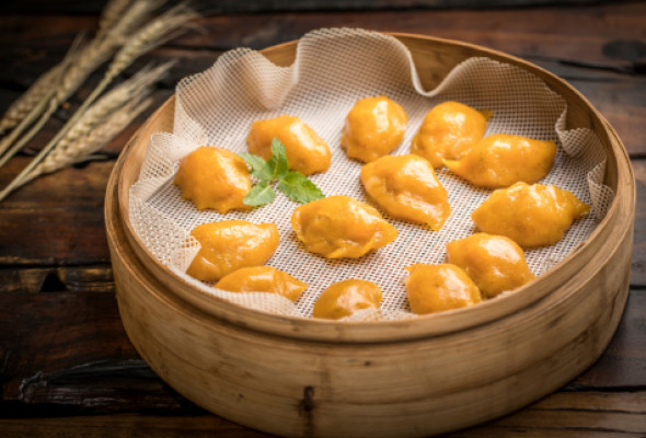 Corn and Cheese Pan Fried Momos with Sauce - 6pcs