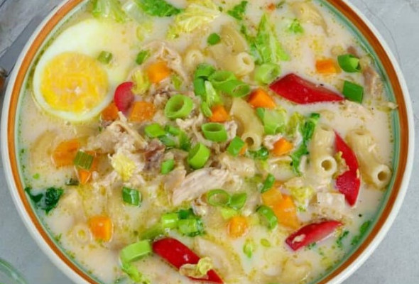 Creamy Chicken Sopas Soup