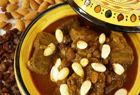 MEAT TAGINE WITH ONION